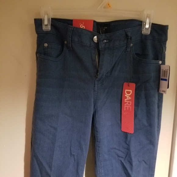 Jeans - Picture 6 of 7